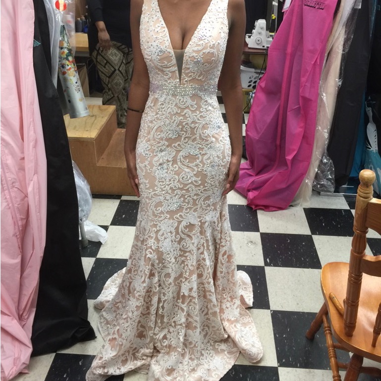 Nude/White Lace Prom Dress